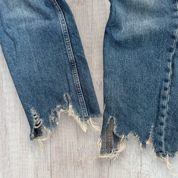 MANGO MNG Slouchy Mom High Waist Cropped Frayed Button Fly Jeans Denim Size 4 - Picture 4 of 12